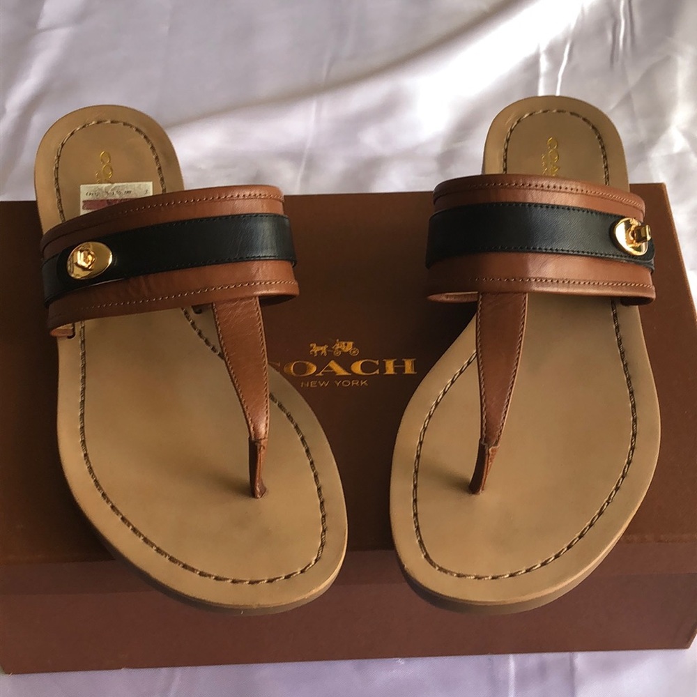 Very Gently worn Coach Eileen Leather Sandals 9.5B